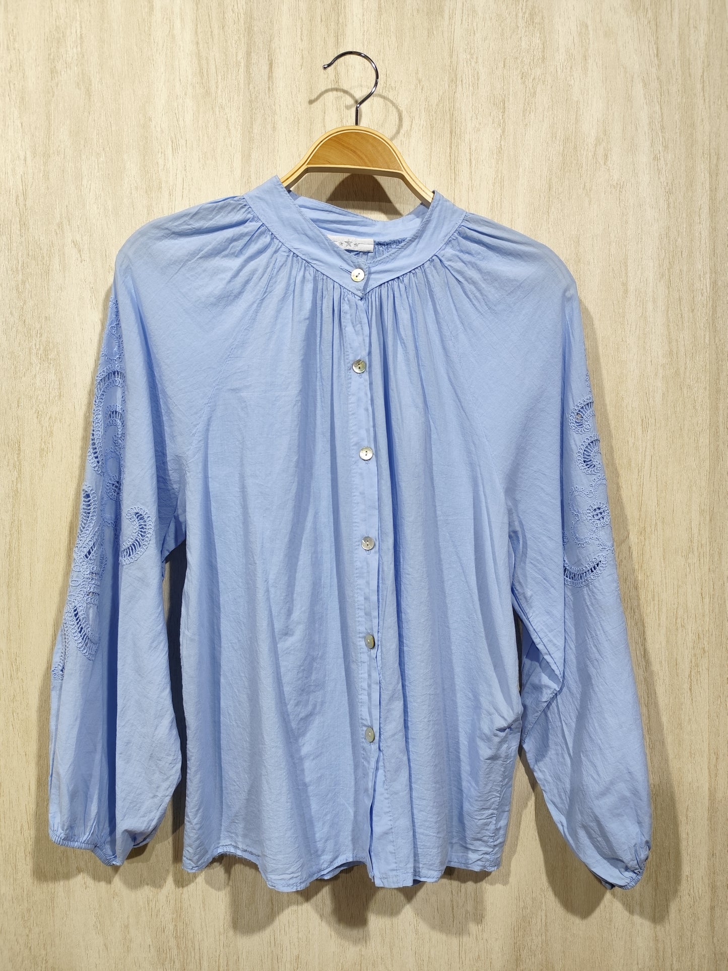 BLUSA