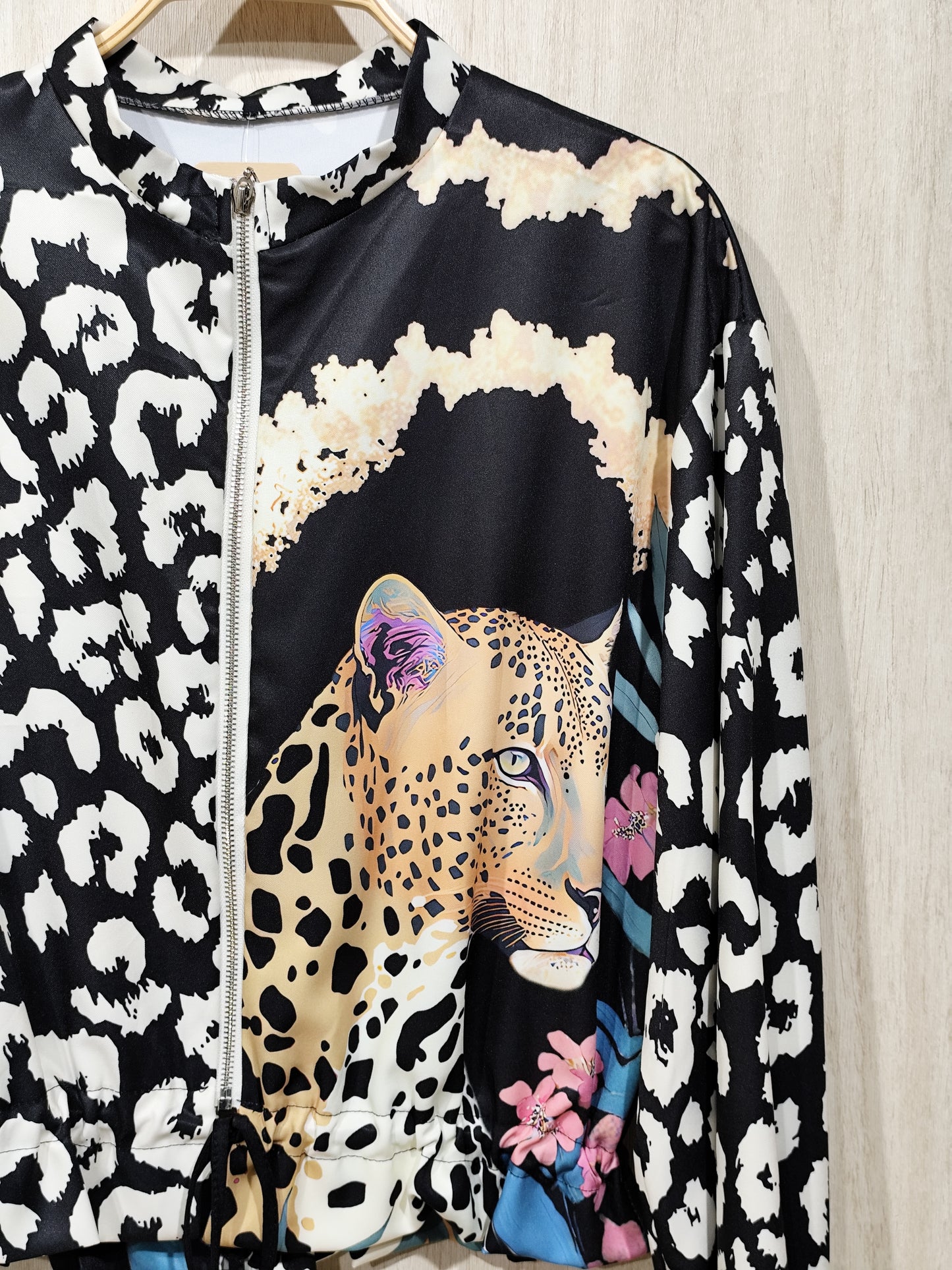 CHAQUETA ESTAMPADA