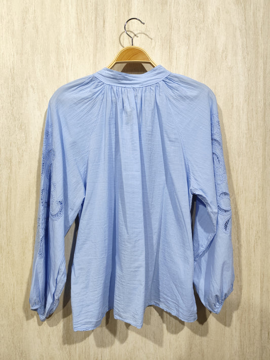 BLUSA