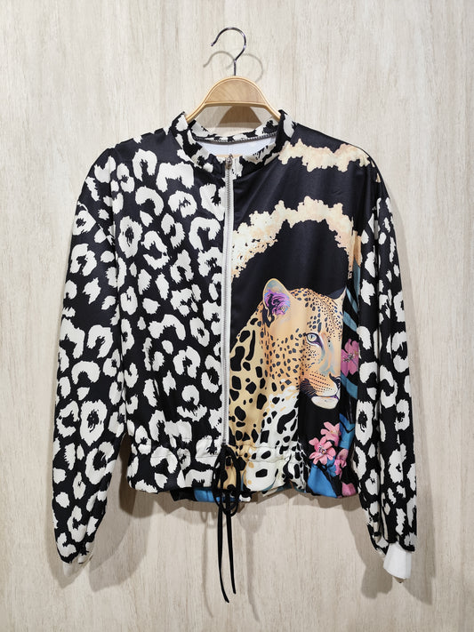 CHAQUETA ESTAMPADA